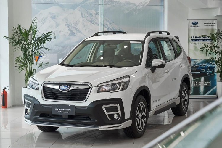 Subaru Forester 2023 vua ra mat, gia ban cu giam cham “day cua day”-Hinh-2