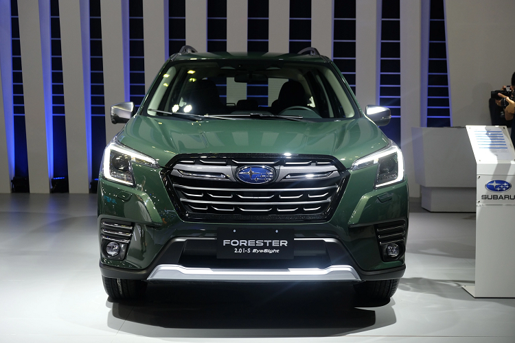 Subaru Forester 2023 vua ra mat, gia ban cu giam cham “day cua day”-Hinh-3