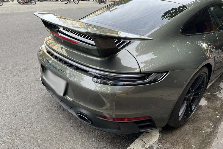 Porsche 911 GTS gan 9 ty cua Dang Le Nguyen Vu lan dau 