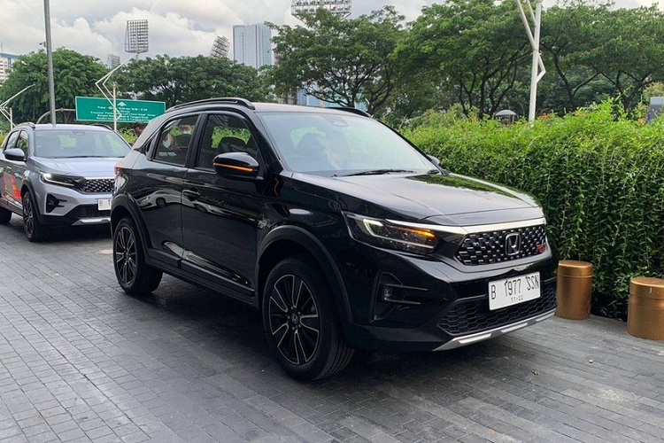 Honda WR-V 2023 tu 432 trieu dong, sap ve Viet Nam 