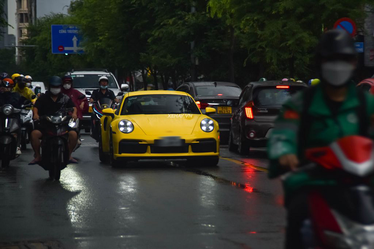 “Tom gon” Porsche 911 Turbo S 992 chinh hang thon 15 ty tai Viet Nam-Hinh-2