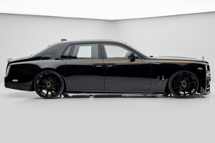 Rolls-Royce Phantom VIII tri gia hon 23,9 ty dong tu hang do Mansory-Hinh-3