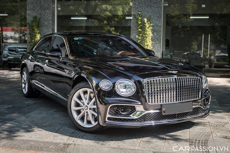 Bentley Flying Spur moi chay 1.800km - dai gia Viet 