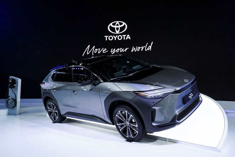 Ly do Toyota bZ4X tai Thai Lan va Indonesia khac biet ve gia ban?