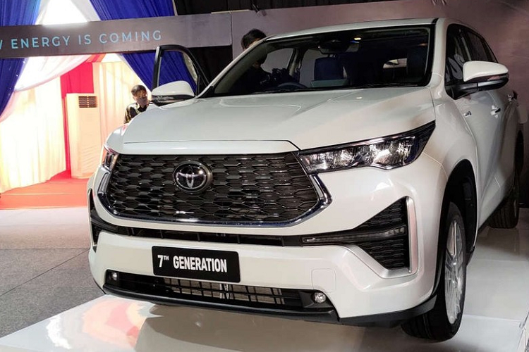 Toyota Innova 2023 xuat khau tu Indonesia ra chau A, co ca Viet Nam