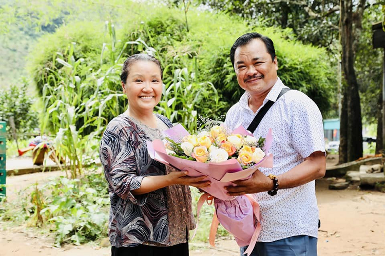 Nghe si Ngan Quynh: “Toi phai nin tho, bi ngat xiu khi dong “Me rom“-Hinh-4