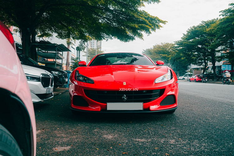 Cham mat Ferrari Portofino M, “ngua chom” hon 15 ty doc nhat Viet Nam