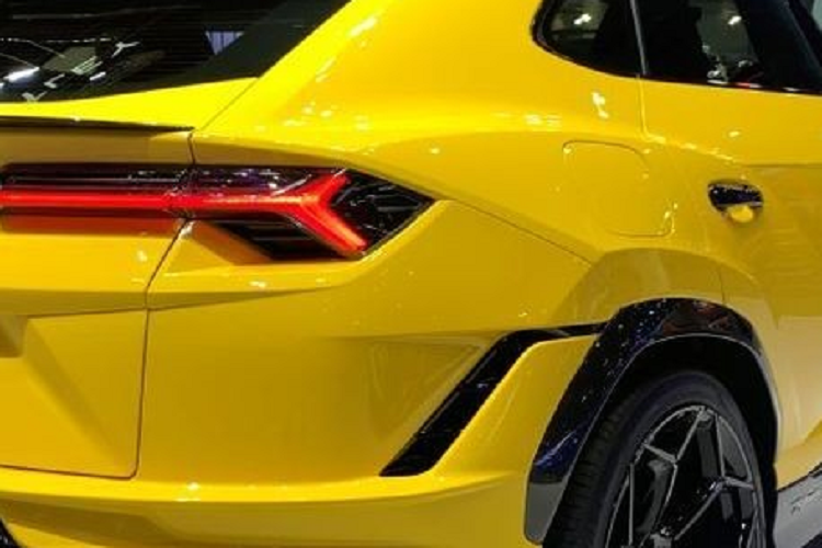 Lamborghini Urus Performante hon 17 ty dong tai Thai Lan, sap ve Viet Nam-Hinh-9