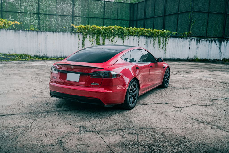 Can canh Tesla Model S Plaid dien manh 1.020 ma luc o Sai Gon-Hinh-10