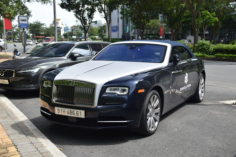 Chiec Rolls-Royce Dawn hon 30 ty thu 2 da lan banh o Sai Gon-Hinh-8