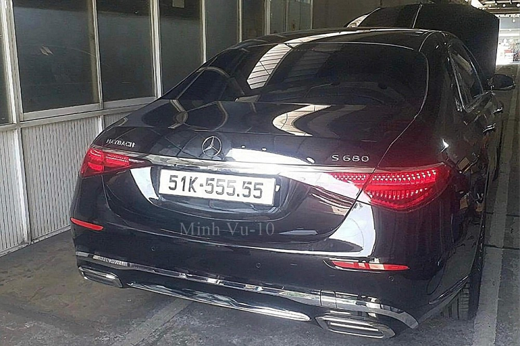 Mercedes-Maybach S680 hon 16 ty trung bien 