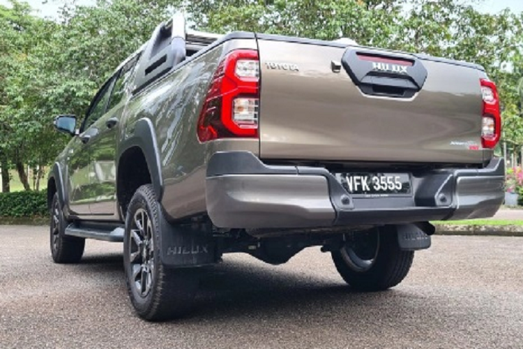 Toyota Hilux Rogue lo dien tai Dong Nam A, doi thu cua Ranger Raptor-Hinh-5