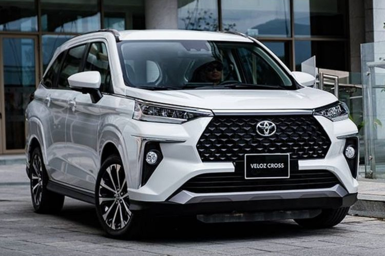 Toyota Veloz phien ban hybrid duoi 500 trieu dong tai Dong Nam A-Hinh-2