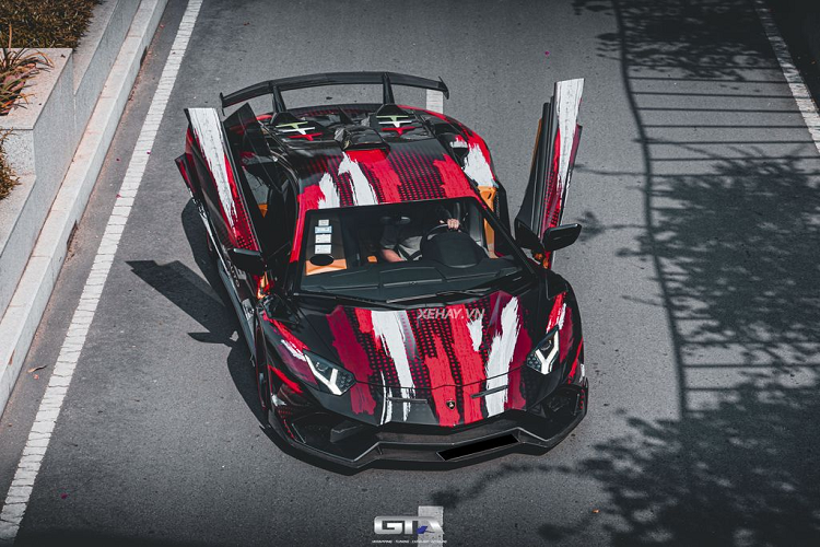 Lamborghini Aventador Duke Dynamics thay ao “cuc chay” o Sai Gon