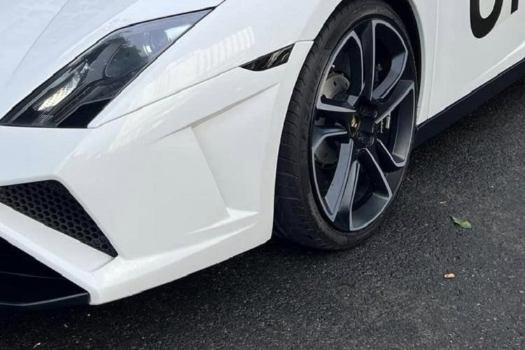 Qua Vu lan dau “cuoi bo gia” Lamborghini Gallardo sau 6 nam dua ve nha-Hinh-4