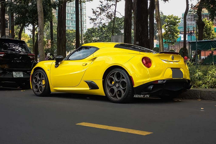 Tan thay Alfa Romeo 4C Launch Edition hon 4 ty doc nhat Viet Nam-Hinh-4