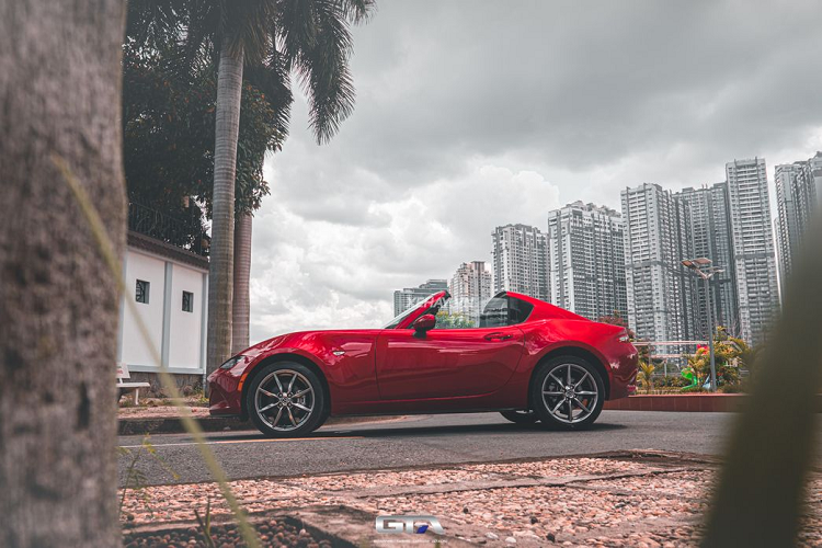 Chiec Mazda MX-5 RF 2022 “doc nhat vo nhi” tai Viet Nam o Sai Gon-Hinh-3