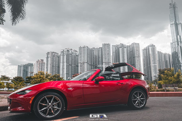 Chiec Mazda MX-5 RF 2022 “doc nhat vo nhi” tai Viet Nam o Sai Gon-Hinh-4