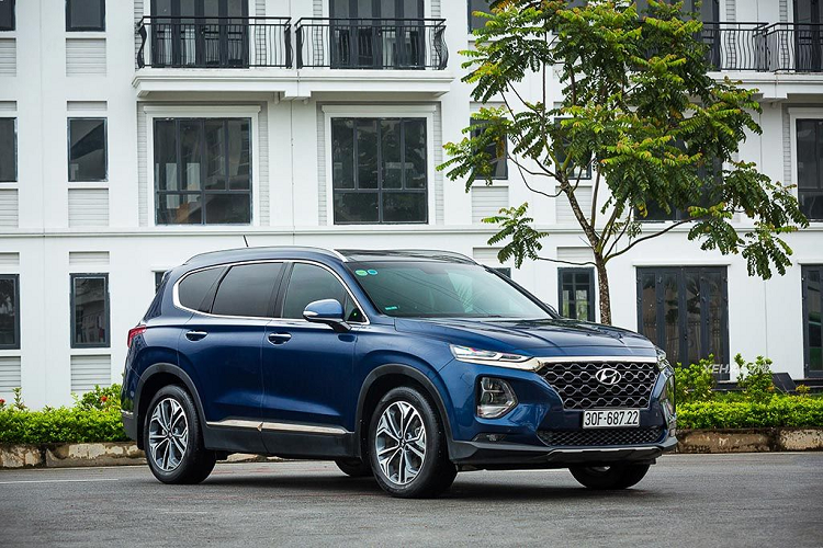 Ford Everest “doi gia”, Hyundai SantaFe giam den 60 trieu tai Viet Nam