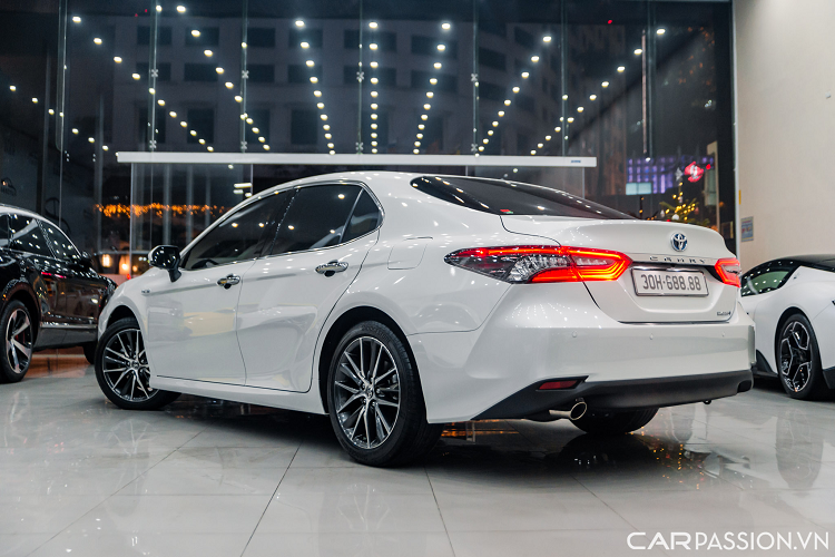 Toyota Camry Hybrid bien 