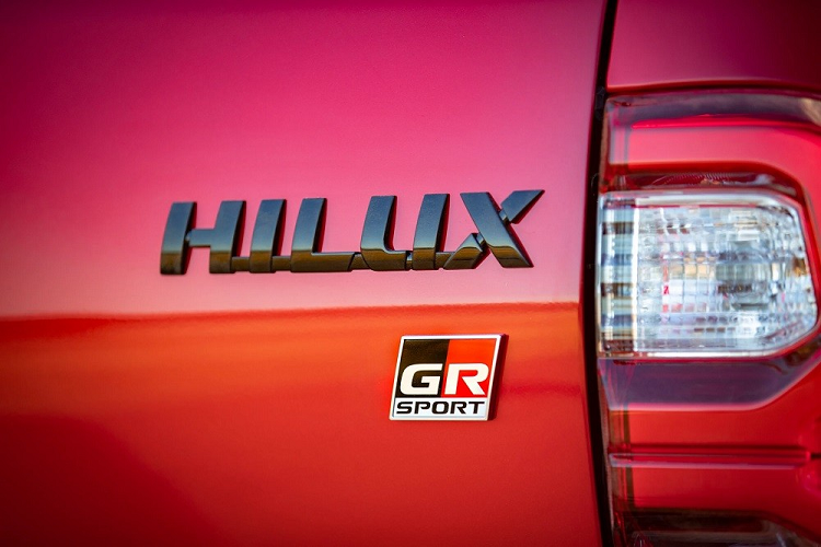 Toyota Hilux GR Sport 2023 da san sang “dau” Ford Ranger Raptor-Hinh-7