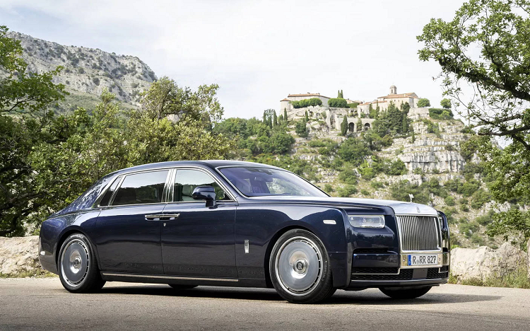 Lamborghini, Bentley va Rolls-Royce ban xe ky luc trong nam 2022-Hinh-2