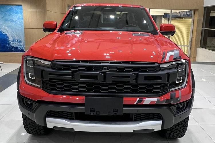 Ford Ranger Raptor 2023 - “ban tai hang nang” sap ra mat Viet Nam