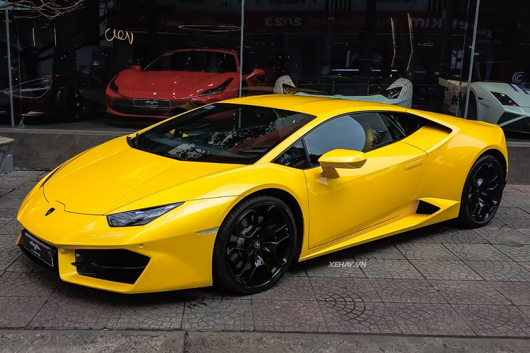 Lamborghini Huracan LP580-2 gan 20 ty chia tay dai gia Can Tho