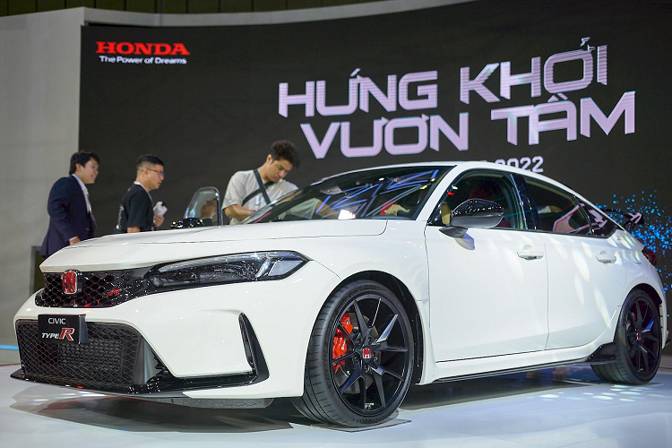 Honda Civic Type R 2023 dang “chay hang”, hang phai tam ngung nhan coc-Hinh-16