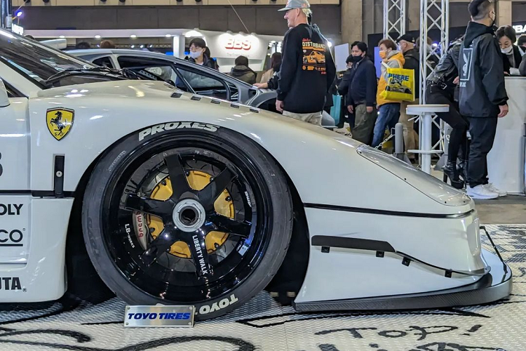 Ferrari F40 trieu do do Liberty Walk trinh lang Tokyo Auto Salon 2023-Hinh-5