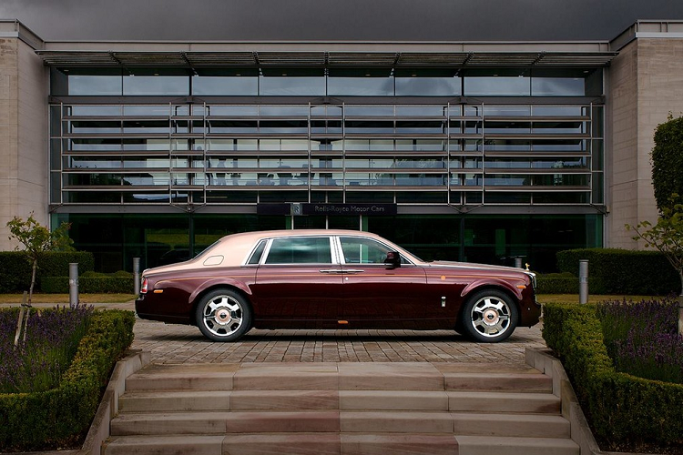 Rolls-Royce Phantom Lua thieng cua ong Trinh Van Quyet giam nhieu ty... van e-Hinh-2