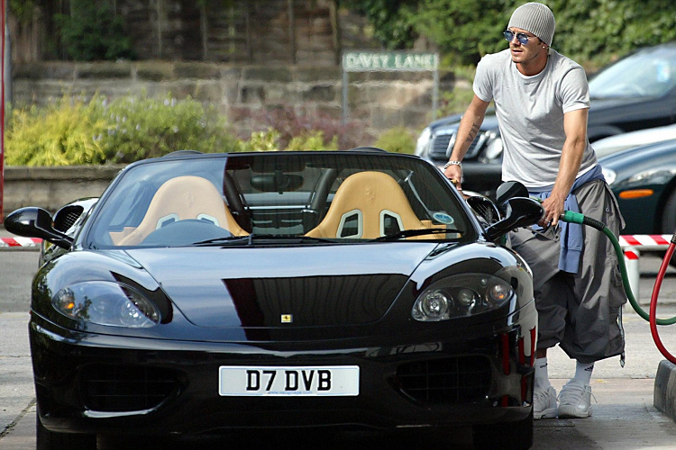 Ferrari 360 Spider cua David Beckham rao ban 3,12 ty dong co gi dac biet?-Hinh-2