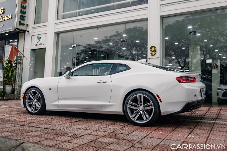 Chevrolet Camaro RS cua 