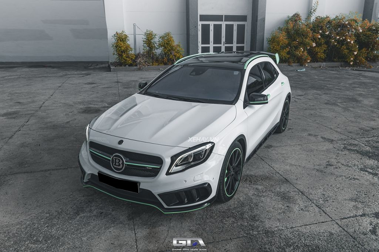 Mercedes-AMG GLA 45 tien ty do Brabus 700 cua dan choi Sai Gon