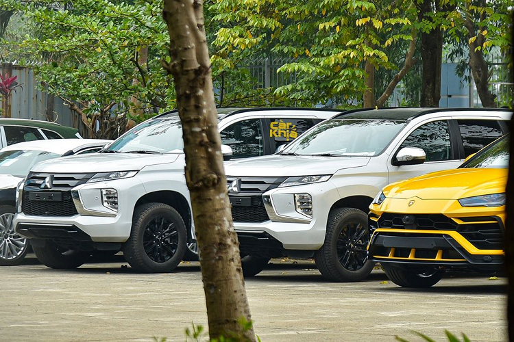 Mitsubishi Pajero Sport “hang la” bat ngo di dang kiem tai Ha Noi