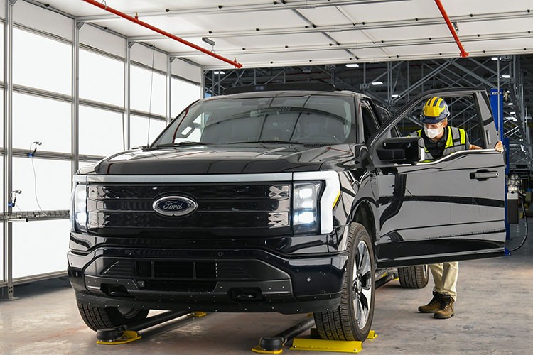 Ly do Ford tam ngung san xuat ban tai dien F-150 Lightning?-Hinh-3