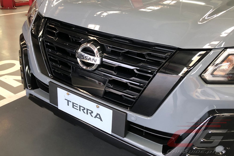 SUV Nissan Terra Sport 2023 tu 911 trieu dong, doi thu Toyota Fortuner-Hinh-2