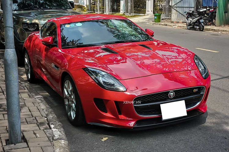 Ngam “bao dom Anh” Jaguar F-Type S gan 5 ty tren pho Sai Gon-Hinh-2