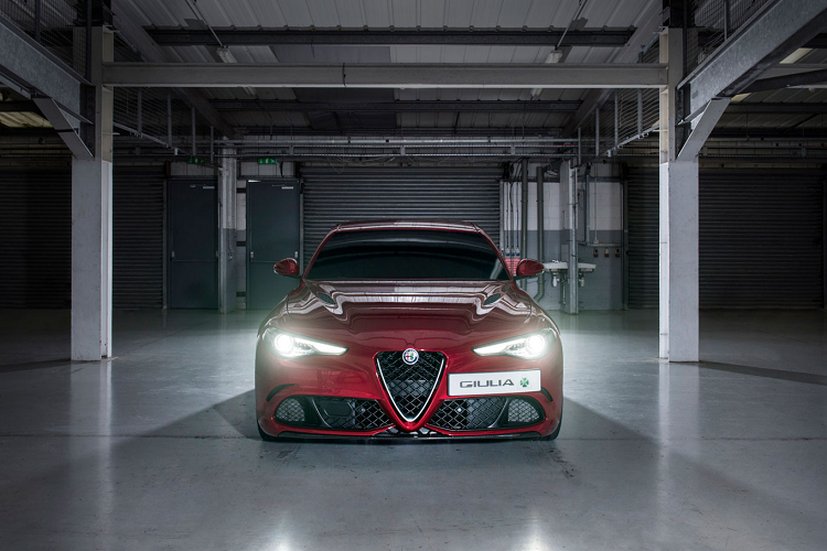 Alfa Romeo Giulia Quadrifoglio - sieu xe dien 1.000 ma luc ra mat 2025-Hinh-9