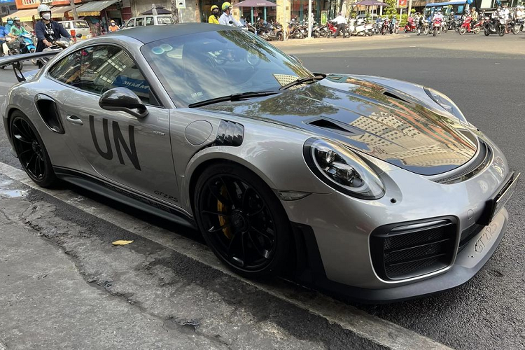 Porsche 911 GT2 RS cua “Qua” Vu” chay 4 nam, chi gan 80 km