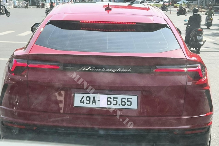 Dai gia Da Lat tau Lamborghini Urus hon 21 ty mau doc nhat Viet Nam-Hinh-2