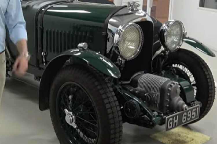 Bentley Blower Continuation dac biet ve chau A, tu hon 50 ty dong-Hinh-2