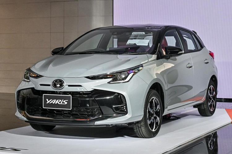 Toyota Yaris 2023 tu 378 trieu dong, phong cach Vios moi o Viet Nam