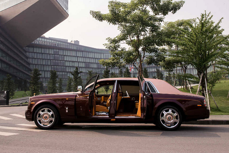 Rolls-Royce Phantom Lua thieng cua Trinh Van Quyet huy dau gia lan thu 6-Hinh-4
