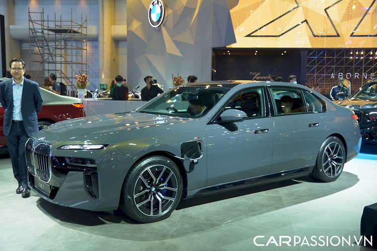 BMW i7 va 750e tu 4,83 ty dong tai Thai Lan, co ve Viet Nam?-Hinh-5