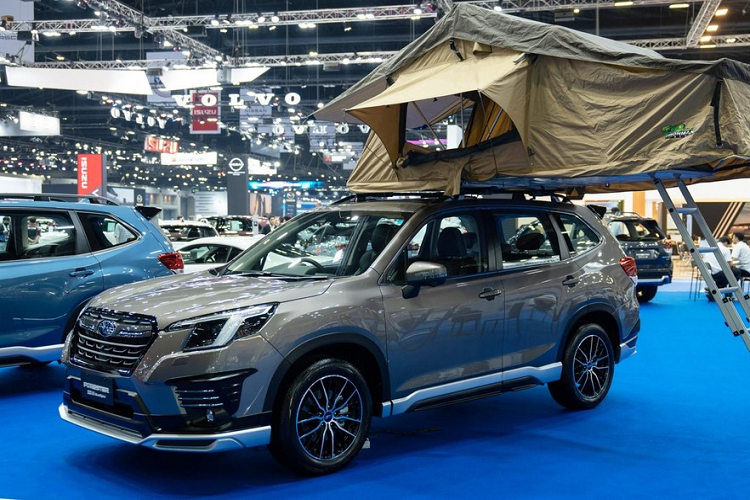 Subaru Forester GT 2023 hon 1 ty dong sap ve Viet Nam 