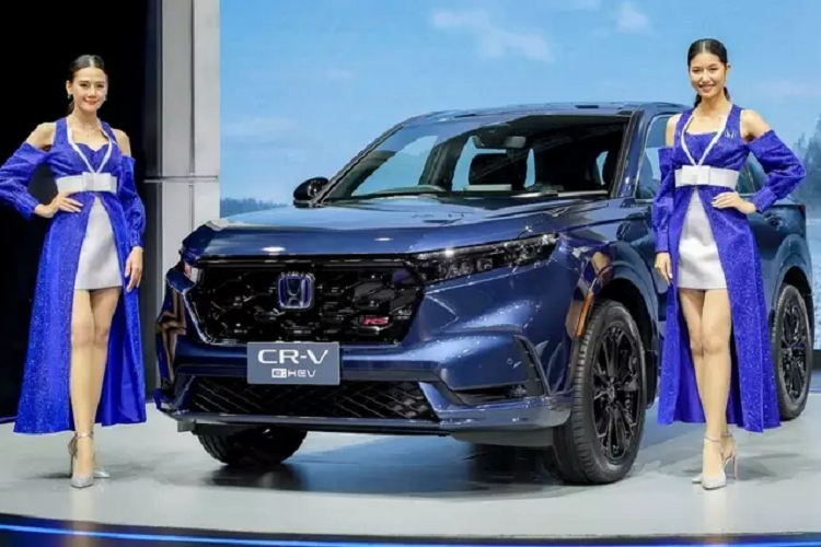 Honda CR-V 2023 sap ve Viet Nam co ban Hybrid, may 1.5 Turbo CVT