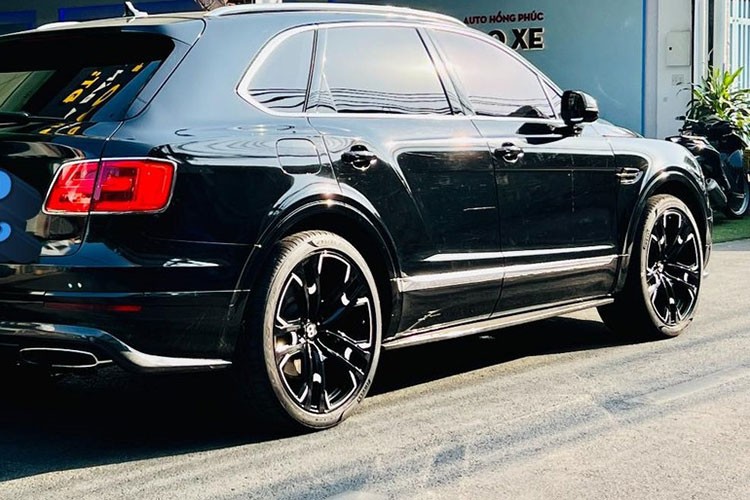 Bentley Bentayga chay hon 5 nam tai Viet Nam, 