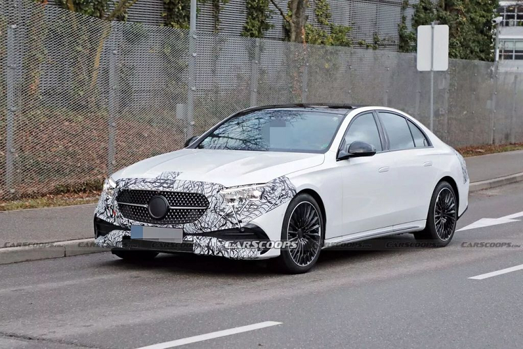 Mercedes-Benz E-Class 2024 rục rịch ra mắt ngay trong tháng này - Hình 4 Mercedes-Benz E-Class 2024 ruc rich ra mat ngay trong thang nay-Hinh-4