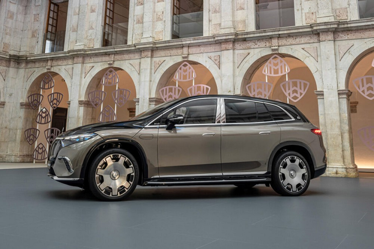 Mercedes-Benz Maybach EQS 2024 siêu sang điện, lăn bánh 600km/lần sạc - Hình 12 Mercedes-Benz Maybach EQS 2024 sieu sang dien, lan banh 600km/lan sac-Hinh-12